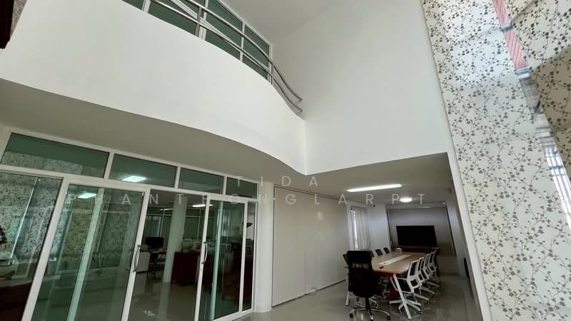 Office space for rent, 3 floors, Town in Town area, near the MRT Yellow Line and expressway., Bangkok, Phlapphla, Wang Thonglang, Bangkok, , 500 sqm, Office Space For Rent, by Tida phanthonglarptawee, 500168218 - DDproperty.com