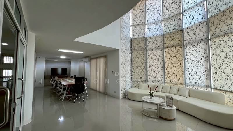 ให้เช่า อาคาร สำนักงาน ทาวน์อินทาวน์ 3 ชั้น ใกล้ mrt สายสีเหลือง ใกล้ทางด่วน, กรุงเทพ, พลับพลา, วังทองหลาง, กรุงเทพ, 500 ตร.ม., สำนักงาน ให้เช่า, โดย Tida phanthonglarptawee, 500168218 - DDproperty.com