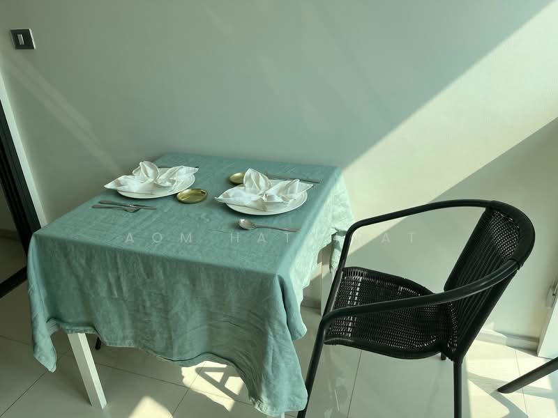 Rhythm Sukhumvit 42, Bangkok, Soi Sukhumvit 42, Sukhumvit Road, Phra Kanong, Khlong Toei, Bangkok, 1 Bedroom, 45 sqm, Condo For Rent, by Aom Hatairat, 500168229 - DDproperty.com