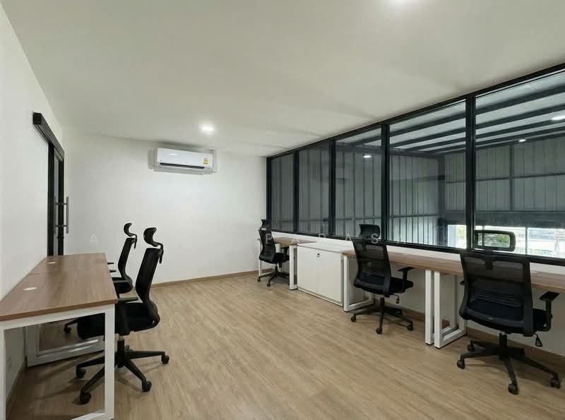 เช่า โกดัง/ออฟฟิศ ใจกลางเมือง พัฒนาการ 25, Bangkok, Suan Luang, Suan Luang, Bangkok, , 140 sqm, Warehouse/Factory For Rent, by Airada Parasarn, 500168249 - DDproperty.com