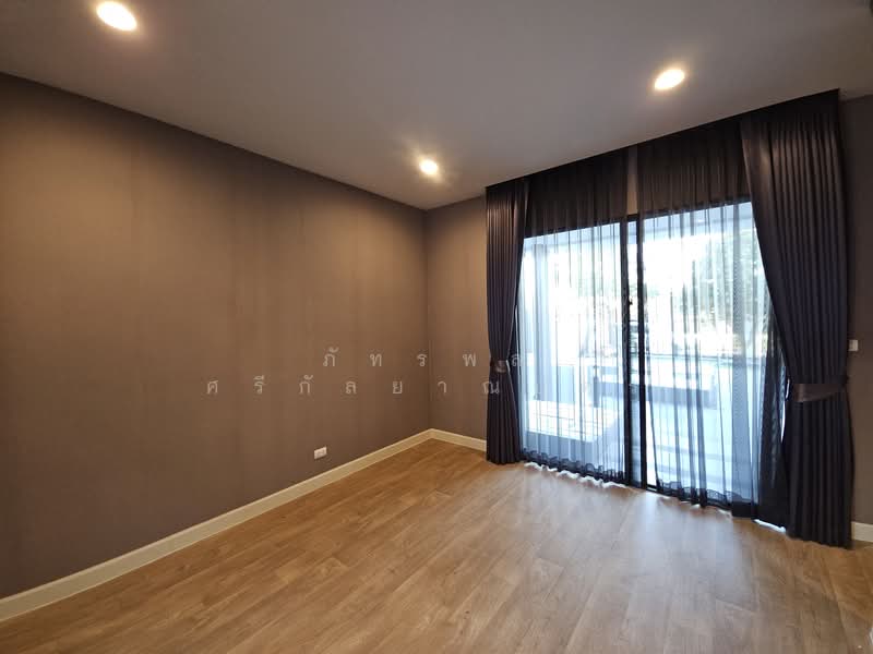 Burasiri Bangna, Samut Prakan, 88 Rattanarat Road, Bang Sao Thong, Bang Sao Thong, Samut Prakan, 4 Bedrooms, 296 sqm, Single Detached House For Sale, by ภัทรพล ศรีกัลยาณบุตร, 500168270 - DDproperty.com