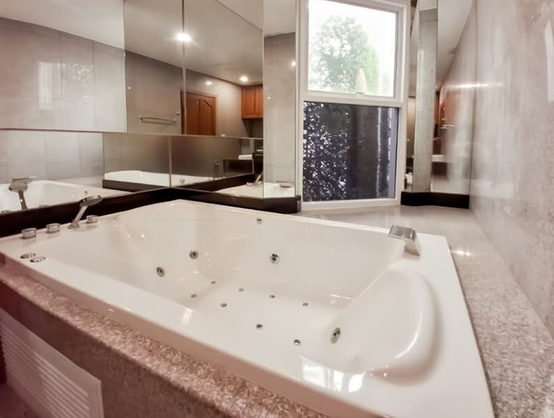 Baan Lonsai, Prachuap Khiri Khan, Nong Kae, Hua Hin, Prachuap Khiri Khan, 4 Bedrooms, 330 sqm, Condo For Sale, by Jon Martin, 500168276 - DDproperty.com