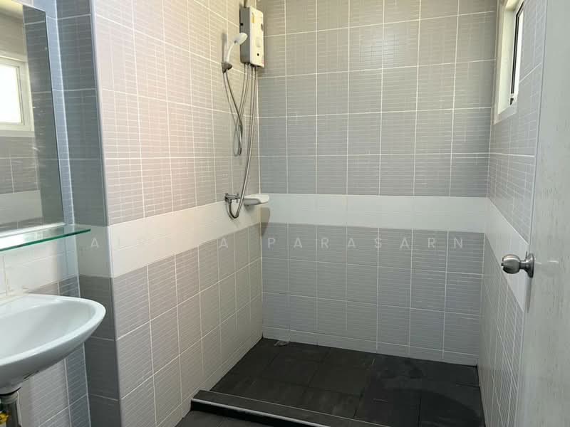 Pradya Place Ratchada-Huai Khwang condominium, Bangkok, Ratchadaphisek, Huai Khwang, Huai Khwang, Bangkok, 1 Bedroom, 35 sqm, Condo For Rent, by Airada Parasarn, 500168293 - DDproperty.com