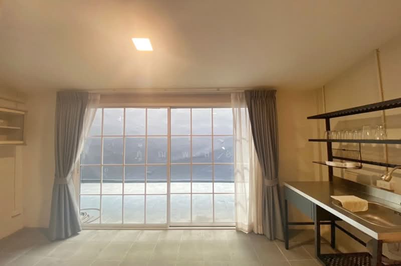 ซอยลาดพร้าว42, กรุงเทพ, สามเสนนอก, ห้วยขวาง, กรุงเทพ, 200 ตร.ม., ทาวน์เฮ้าส์ ขาย, โดย คุณพลอย, 500168308 - DDproperty.com