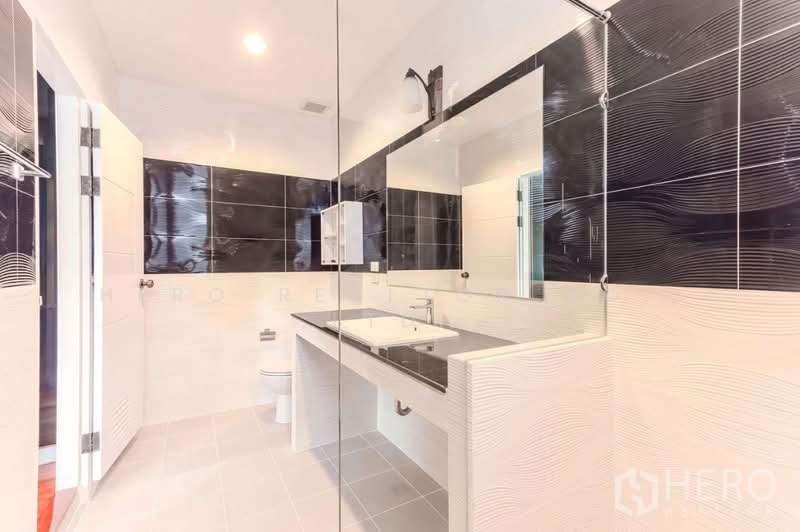 ให้เช่า บ้านเดี่ยว 4 ห้องนอน Fantasia Villa 4 บางนา ใกล้ MRT ศรีเอี่ยม hre00304, กรุงเทพ, บางนา, บางนา, กรุงเทพ, 300 ตร.ม., บ้านเดี่ยว ให้เช่า, โดย Hero Realtor Co., Ltd., 500168316 - DDproperty.com