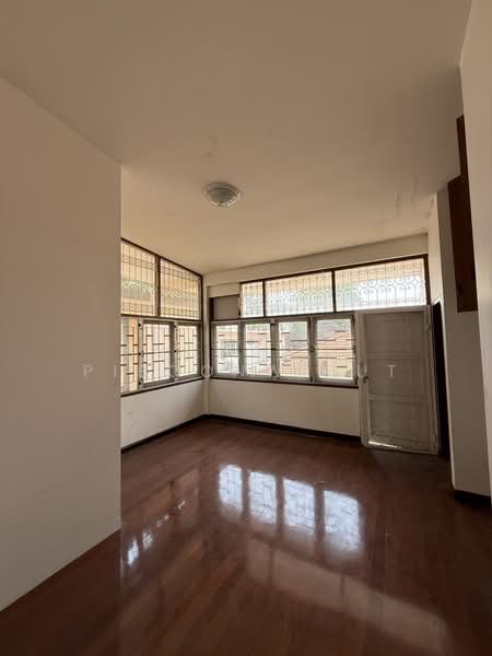 House For Rent Thonglor Open Showroom | Clinic | Restaurant, กรุงเทพ, Thonglor, คลองตันเหนือ, วัฒนา, กรุงเทพ, 500 ตร.ม., บ้านเดี่ยว ให้เช่า, โดย Suchanya Piboonwiput, 500168332 - DDproperty.com