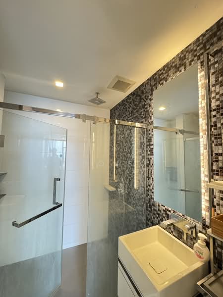 The Room Sathorn, Bangkok, 78 Pan Road, Silom, Bang Rak, Bangkok, 1 Bedroom, 50 sqm, Condo For Rent, by pons, 500168373 - DDproperty.com