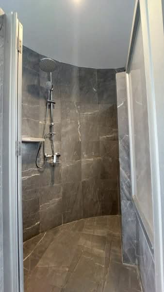 Saichol Mansion, Bangkok, 1349/1-208 Charoennakorn Road, Bang Lam Phu Lang, Khlong San, Bangkok, 4 Bedrooms, 339 sqm, Condo For Rent, by ณภัทร พรสิริเมธากุล, 500168385 - DDproperty.com