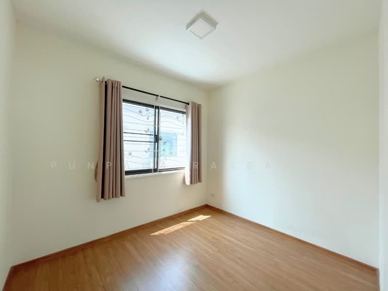 Pleno Ratchapruek-Chaengwattana, Pathum Thani, O Bo Cho Rim Khan Khlong Ko Kriang Road, Bang Khu Wat, Muang Pathum Thani, Pathum Thani, 3 Bedrooms, 80 sqm, Townhouse For Sale, by Punpapa Rassamee, 500168400 - DDproperty.com