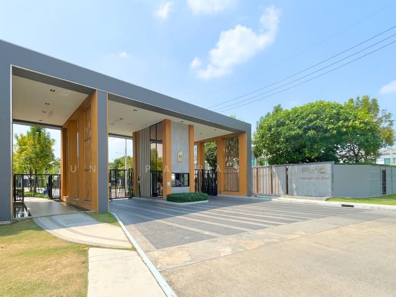 Pleno Ratchapruek-Chaengwattana, Pathum Thani, O Bo Cho Rim Khan Khlong Ko Kriang Road, Bang Khu Wat, Muang Pathum Thani, Pathum Thani, 3 Bedrooms, 80 sqm, Townhouse For Sale, by Punpapa Rassamee, 500168400 - DDproperty.com