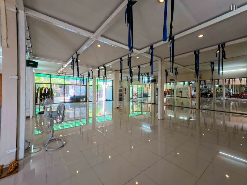 ทำเลค้าขาย! ใจกลางเมืองกาญ ขาย ที่ดินพร้อม บ้านสวน 189 ตารางวา ผังสีชมพู ติดถนน 2 ด้าน!!, กาญจนบุรี, ถนนแสงชูโต (323), บ้านใต้, เมืองกาญจนบุรี, กาญจนบุรี, 756 ตร.ม., ที่ดิน ขาย, โดย คุณจี, 500168401 - DDproperty.com