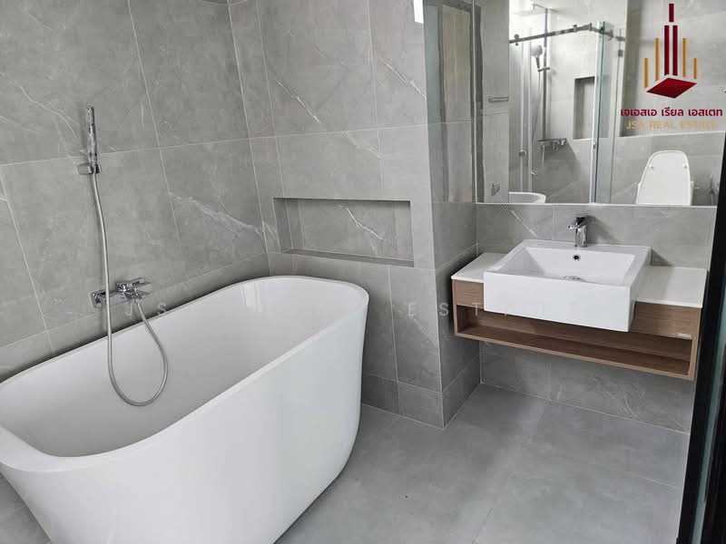 Nirvana DEFINE Krungthep Kreetha : เนอวานา ดีฟายน์ กรุงเทพกรีฑา, กรุงเทพ, ถนนศรีนครินทร์-ร่มเกล้า, หัวหมาก, บางกะปิ, กรุงเทพ, 203 ตร.ม., ทาวน์เฮ้าส์ ให้เช่า, โดย JSA REAL ESTATE, 500168456 - DDproperty.com