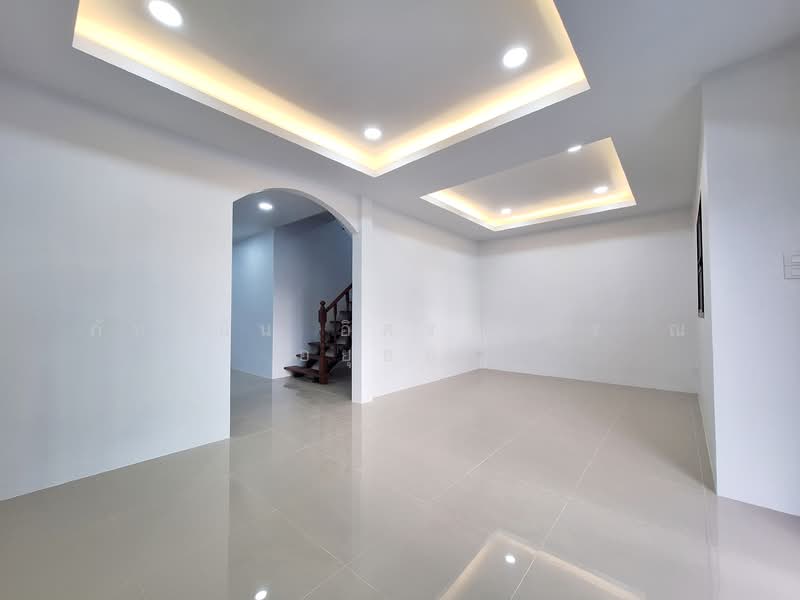 บ้านอยู่เจริญ 4 ลำลูกกาคลอง4 ถ.ไสวประชาราษฎร์ ต.ลาดสวาย อ.ลำลูกกา จ.ปทุมธานี, Pathum Thani, Lat Sawai, Lam Luk Ka, Pathum Thani, 4 Bedrooms, 100 sqm, Townhouse For Sale, by ภัทรนัน อิศรางกูร ณ อยุธยา, 500168458 - DDproperty.com