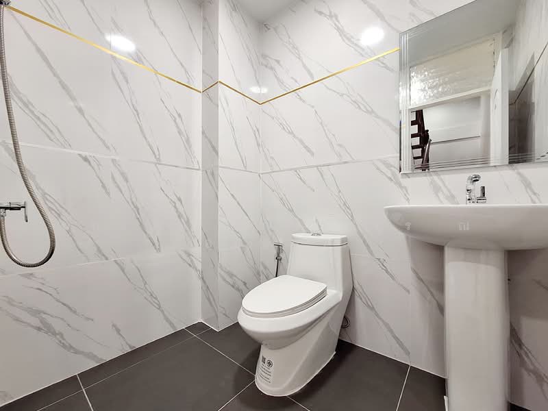 บ้านอยู่เจริญ 4 ลำลูกกาคลอง4 ถ.ไสวประชาราษฎร์ ต.ลาดสวาย อ.ลำลูกกา จ.ปทุมธานี, Pathum Thani, Lat Sawai, Lam Luk Ka, Pathum Thani, 4 Bedrooms, 100 sqm, Townhouse For Sale, by ภัทรนัน อิศรางกูร ณ อยุธยา, 500168458 - DDproperty.com