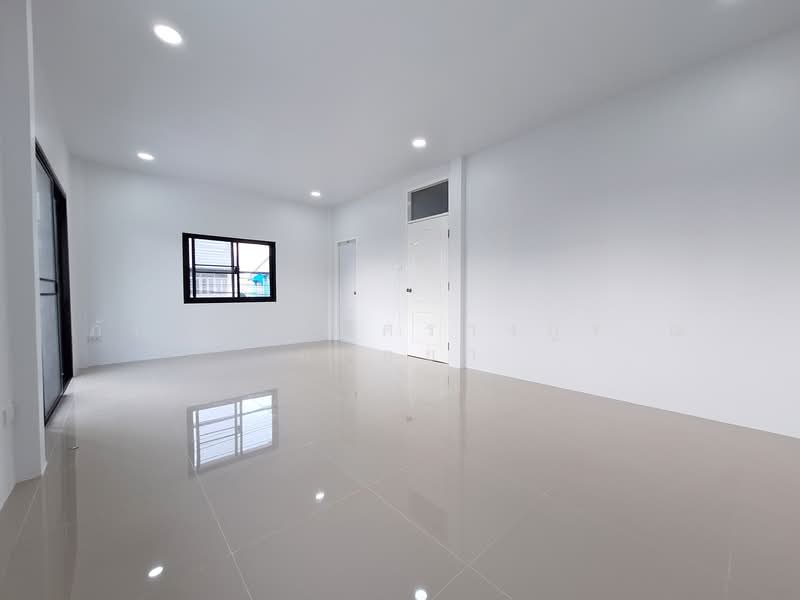 บ้านอยู่เจริญ 4 ลำลูกกาคลอง4 ถ.ไสวประชาราษฎร์ ต.ลาดสวาย อ.ลำลูกกา จ.ปทุมธานี, ปทุมธานี, ลาดสวาย, ลำลูกกา, ปทุมธานี, 100 ตร.ม., ทาวน์เฮ้าส์ ขาย, โดย ภัทรนัน อิศรางกูร ณ อยุธยา, 500168458 - DDproperty.com