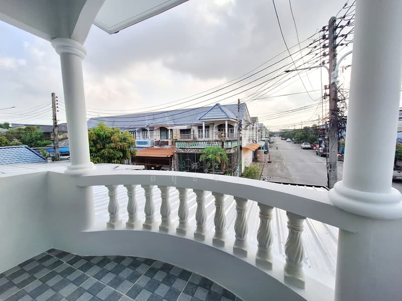 บ้านอยู่เจริญ 4 ลำลูกกาคลอง4 ถ.ไสวประชาราษฎร์ ต.ลาดสวาย อ.ลำลูกกา จ.ปทุมธานี, ปทุมธานี, ลาดสวาย, ลำลูกกา, ปทุมธานี, 100 ตร.ม., ทาวน์เฮ้าส์ ขาย, โดย ภัทรนัน อิศรางกูร ณ อยุธยา, 500168458 - DDproperty.com