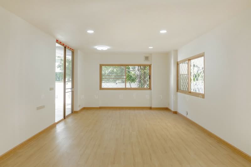 Noble Tara Pattanakarn : โนเบิล ทารา พัฒนาการ, กรุงเทพ, 2046 ถนนพัฒนาการ, สวนหลวง, สวนหลวง, กรุงเทพ, 460 ตร.ม., บ้านเดี่ยว ขาย, โดย สินรัตน์ ปรีชานุกูล, 500168471 - DDproperty.com