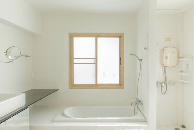 Noble Tara Pattanakarn, Bangkok, 2046 Pattanakarn Road, Suan Luang, Suan Luang, Bangkok, 5 Bedrooms, 460 sqm, Single Detached House For Sale, by สินรัตน์ ปรีชานุกูล, 500168471 - DDproperty.com