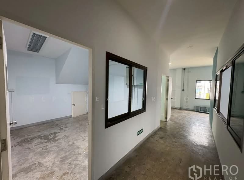 For rent Warehouse 1015 sqm in Phra Khanong Tai Phra Khanong Bangkok BTS Punnawithi HRE00254, Bangkok, Bang Chak, Phra Khanong, Bangkok, , 1,015 sqm, Warehouse/Factory For Rent, by Hero Realtor Co., Ltd., 500168499 - DDproperty.com