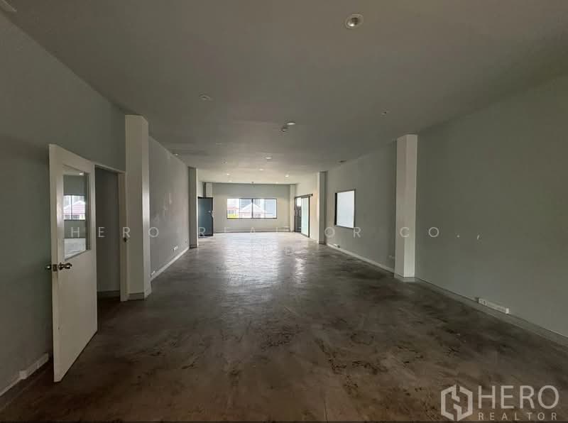 For rent Warehouse 1015 sqm in Phra Khanong Tai Phra Khanong Bangkok BTS Punnawithi HRE00254, Bangkok, Bang Chak, Phra Khanong, Bangkok, , 1,015 sqm, Warehouse/Factory For Rent, by Hero Realtor Co., Ltd., 500168499 - DDproperty.com