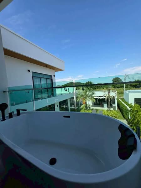 Pool Villa 4 Bedroom for Sale in Huai Yai Pattaya, Chon Buri (Pattaya), Bang Lamung, Bang Lamung (Pattaya), Chon Buri (Pattaya), 4 Bedrooms, 300 sqm, Villa For Sale, by PLC Real Estate, 500168515 - DDproperty.com