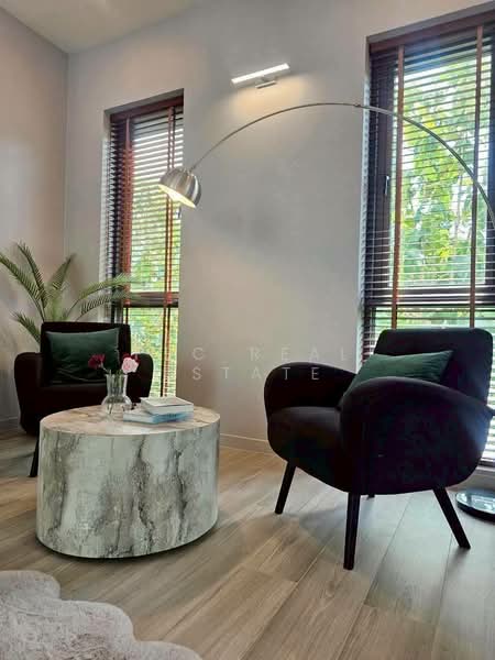 ขายบ้านวิลล่าพร้อมสระว่ายน้ำส่วนตัว 4 ห้องนอน ในห้วยใหญ่ พัทยา, ชลบุรี, บางละมุง, บางละมุง, ชลบุรี, 300 ตร.ม., วิลล่า ขาย, โดย PLC Real Estate, 500168515 - DDproperty.com