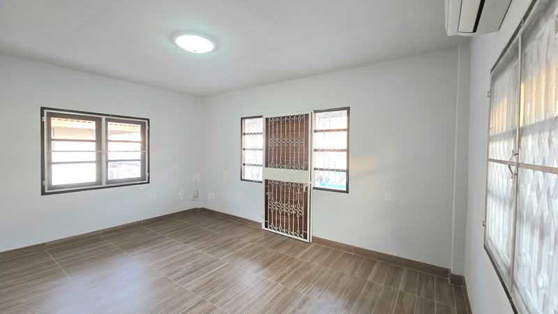 Baan Pathumwadee, Pathum Thani, Bang Luang, Muang Pathum Thani, Pathum Thani, 3 Bedrooms, 205 sqm, Single Detached House For Sale, by ศรันย์ภัค สรัลสรกฤตย์, 500168519 - DDproperty.com