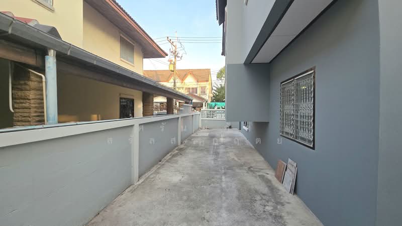 Baan Pathumwadee : บ้านปทุมวดี, ปทุมธานี, บางหลวง, เมืองปทุมธานี, ปทุมธานี, 205 ตร.ม., บ้านเดี่ยว ขาย, โดย ศรันย์ภัค สรัลสรกฤตย์, 500168519 - DDproperty.com