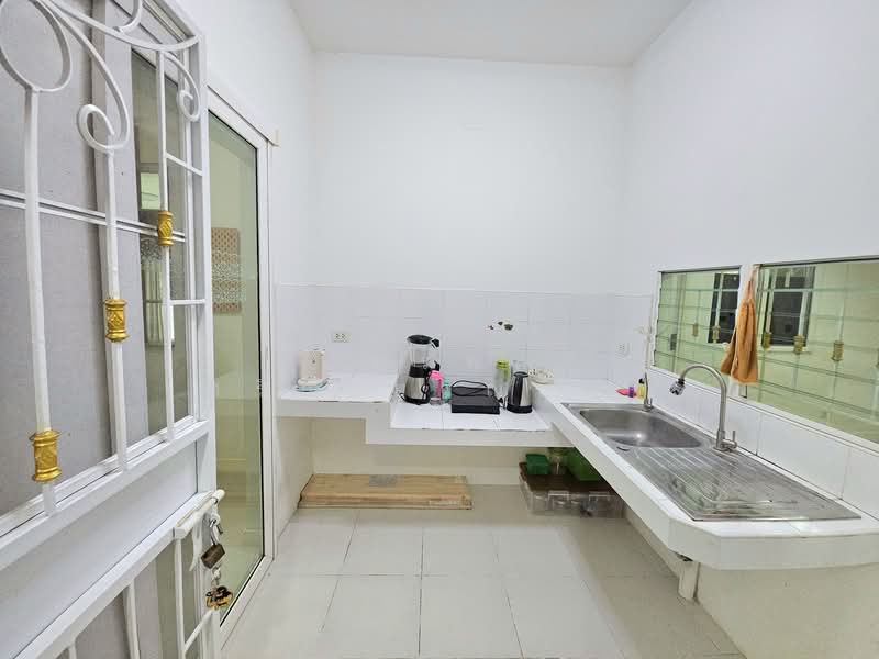 Moobaan Chollada Suvarnabhumi : หมู่บ้านชลลดา สุวรรณภูมิ, สมุทรปราการ, ถนนวัดศรีวารีน้อย, ศีรษะจรเข้น้อย, บางเสาธง, สมุทรปราการ, 200 ตร.ม., บ้านเดี่ยว ขาย, โดย ภัทรพล ศรีกัลยาณบุตร, 500168522 - DDproperty.com