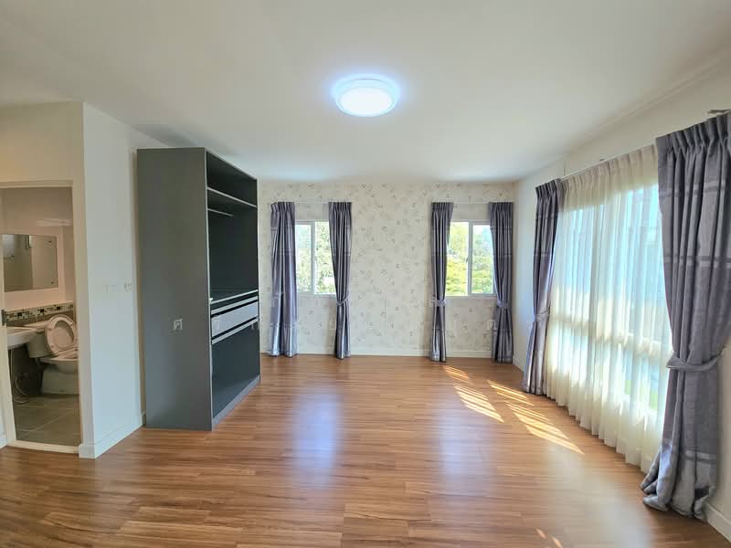 Moobaan Chollada Suvarnabhumi, Samut Prakan, Sri Waree Noi Road, Srisa Chorakhe Noi, Bang Sao Thong, Samut Prakan, 3 Bedrooms, 200 sqm, Single Detached House For Sale, by ภัทรพล ศรีกัลยาณบุตร, 500168522 - DDproperty.com