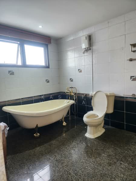 Pearl Garden, Bangkok, Sathorn, Silom, Bang Rak, Bangkok, 3 Bedrooms, 244 sqm, Condo For Sale, by Kasidit Vasuvat, 500168560 - DDproperty.com