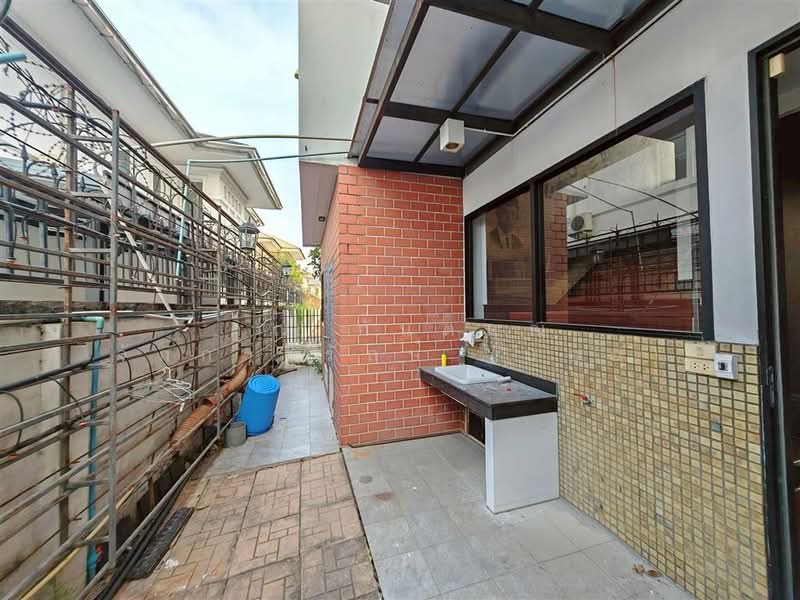 บ้านเดี่ยว 3 ชั้น 78.6 ตร.ว. หมู่บ้านอรุณทอง ซอยวัฒนเสวี ถนนพุทธมณพลสาย2, กรุงเทพ, บางไผ่, บางแค, กรุงเทพ, 500 ตร.ม., บ้านเดี่ยว ขาย, โดย คุณ กันตภณ จักกาวิรักษ์ (บอย), 500168562 - DDproperty.com