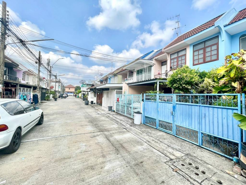ขาย ทาวน์เฮ้าส์ 2 ชั้น ลาดพร้าว 41 แยก 15, กรุงเทพ, จันทรเกษม, จตุจักร, กรุงเทพ, 80 ตร.ม., ทาวน์เฮ้าส์ ขาย, โดย กรณวัสส์ กัณฑวัสส์วงส์, 500168565 - DDproperty.com