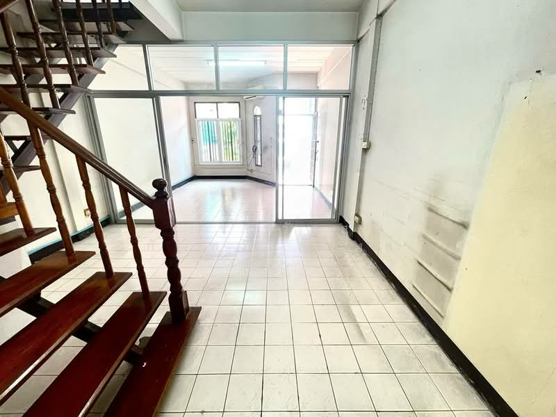 ขาย ทาวน์เฮ้าส์ 2 ชั้น ลาดพร้าว 41 แยก 15, Bangkok, Chan Kasem, Chatuchak, Bangkok, 2 Bedrooms, 80 sqm, Townhouse For Sale, by กรณวัสส์ กัณฑวัสส์วงส์, 500168565 - DDproperty.com