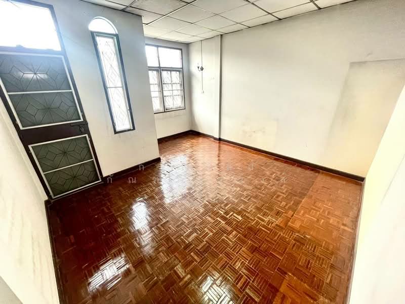 ขาย ทาวน์เฮ้าส์ 2 ชั้น ลาดพร้าว 41 แยก 15, Bangkok, Chan Kasem, Chatuchak, Bangkok, 2 Bedrooms, 80 sqm, Townhouse For Sale, by กรณวัสส์ กัณฑวัสส์วงส์, 500168565 - DDproperty.com