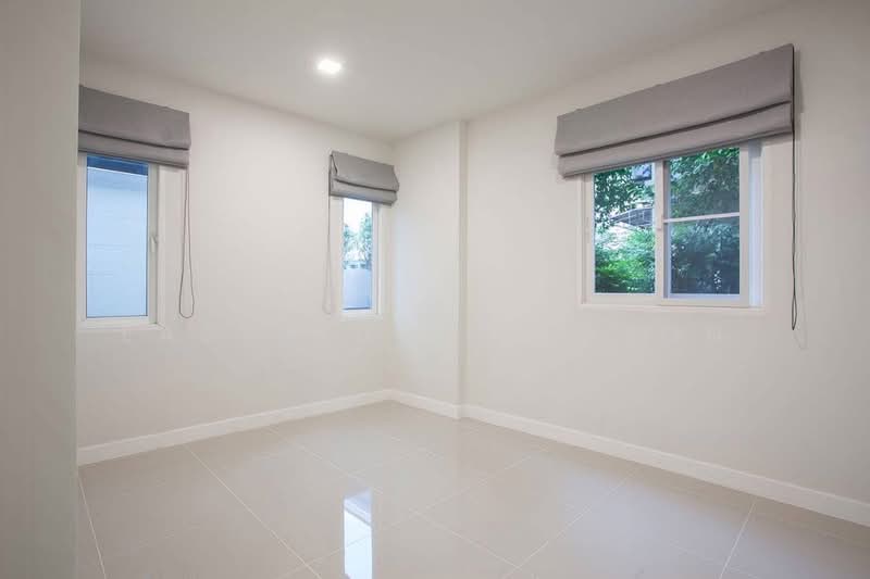 Casa Ville Watcharapon-Sukhapibarn 5, Bangkok, Sukhaphiban 5 Road, O-Ngoen, Sai Mai, Bangkok, 4 Bedrooms, 250 sqm, Single Detached House For Rent, by Eastblue Horizon, 500168574 - DDproperty.com