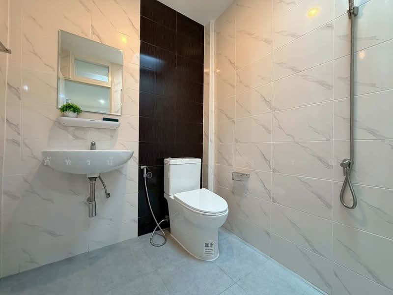 บ้านราชพฤกษ์ 1 ถนนเลียบคลองสาม ต.คลองสาม อ.คลองหลวง จ.ปทุมธานี, Pathum Thani, Khlong Sam, Khlong Luang, Pathum Thani, 2 Bedrooms, 96 sqm, Townhouse For Sale, by ภัทรนัน อิศรางกูร ณ อยุธยา, 500168585 - DDproperty.com