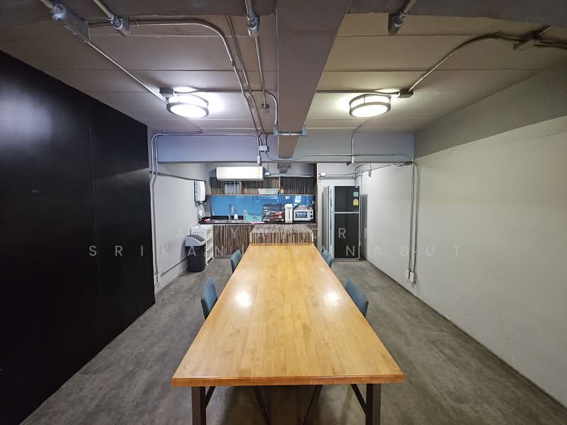 12, กรุงเทพ, ห้วยขวาง, ห้วยขวาง, กรุงเทพ, 600 ตร.ม., ตึกแถว-อาคารพาณิชย์ ให้เช่า, โดย Anyaporn Srikanlayanabut, 500168587 - DDproperty.com