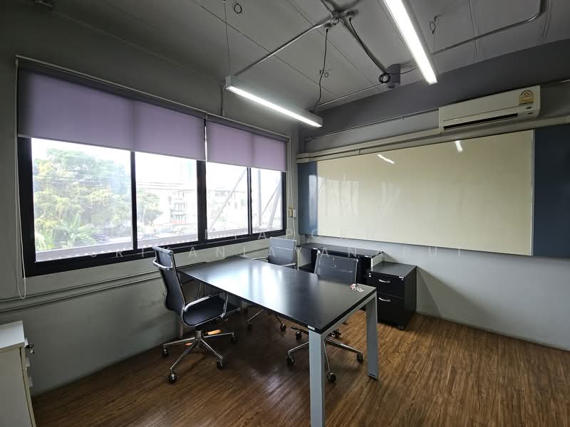 12, Bangkok, Huai Khwang, Huai Khwang, Bangkok, , 600 sqm, Shophouse For Rent, by Anyaporn Srikanlayanabut, 500168587 - DDproperty.com