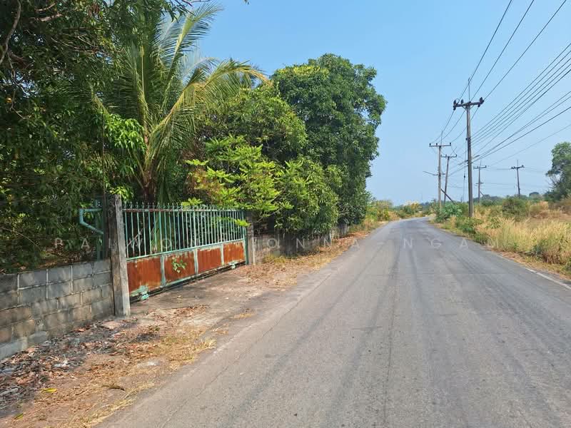 ขายที่ดิน พร้อมบ้าน 2 หลัง 1-0-25 ไร่ อ.ปากพลี จ.นครนายก, Nakhon Nayok, Ko Pho, Pak Phli, Nakhon Nayok, 8 Bedrooms, 800 sqm, Single Detached House For Sale, by Paiwong Onna-nam, 500168589 - DDproperty.com