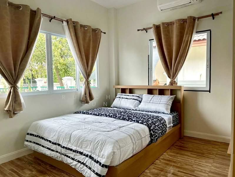 บ้านให้เช่า – ใกล้ตลาดเจริญเจริญ เพียง 10 นาที ค่าเช่า 15,000 บาท / เดือน รหัสทรัพย์ : No.13H695, Chiang Mai, San Kamphaeng, San Kamphaeng, Chiang Mai, 2 Bedrooms, 100 sqm, Single Detached House For Rent, by Rutchaporn Tunsiri, 500168604 - DDproperty.com