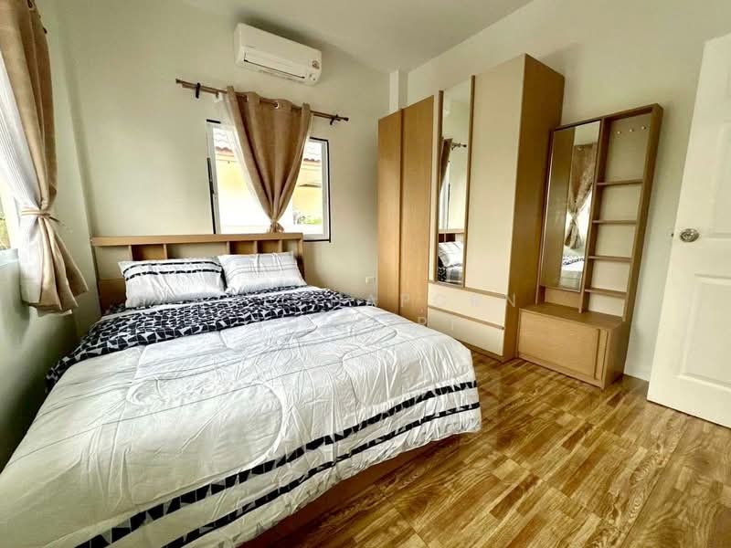 บ้านให้เช่า – ใกล้ตลาดเจริญเจริญ เพียง 10 นาที ค่าเช่า 15,000 บาท / เดือน รหัสทรัพย์ : No.13H695, Chiang Mai, San Kamphaeng, San Kamphaeng, Chiang Mai, 2 Bedrooms, 100 sqm, Single Detached House For Rent, by Rutchaporn Tunsiri, 500168604 - DDproperty.com