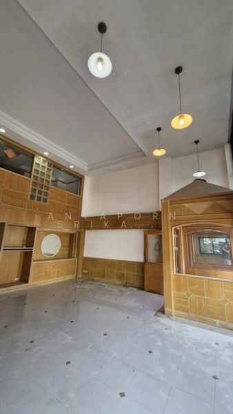 12, Bangkok, Din Daeng, Din Daeng, Bangkok, , 500 sqm, Shophouse For Rent, by Anyaporn Srikanlayanabut, 500168626 - DDproperty.com