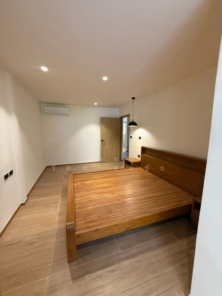 รีโนเวทใหม่ บ้านสวยมาก ใกล้ BTS พร้อมพงษ์ ให้เช่าทาวนฺโฮม 2 ชั้น สุขุมวิท 26, Bangkok, สุขุมวิท, Khlong Tan Nua, Watthana, Bangkok, 3 Bedrooms, 200 sqm, Townhouse For Rent, by บุษบา รัตนวงษ์ชัย, 500168646 - DDproperty.com