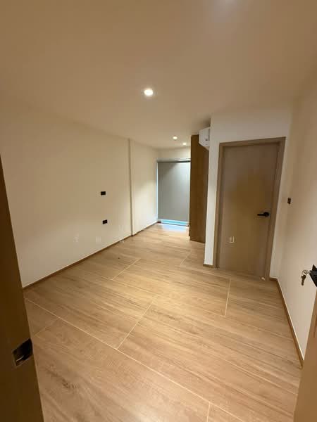 รีโนเวทใหม่ บ้านสวยมาก ใกล้ BTS พร้อมพงษ์ ให้เช่าทาวนฺโฮม 2 ชั้น สุขุมวิท 26, กรุงเทพ, สุขุมวิท, คลองตันเหนือ, วัฒนา, กรุงเทพ, 200 ตร.ม., ทาวน์เฮ้าส์ ให้เช่า, โดย บุษบา รัตนวงษ์ชัย, 500168646 - DDproperty.com