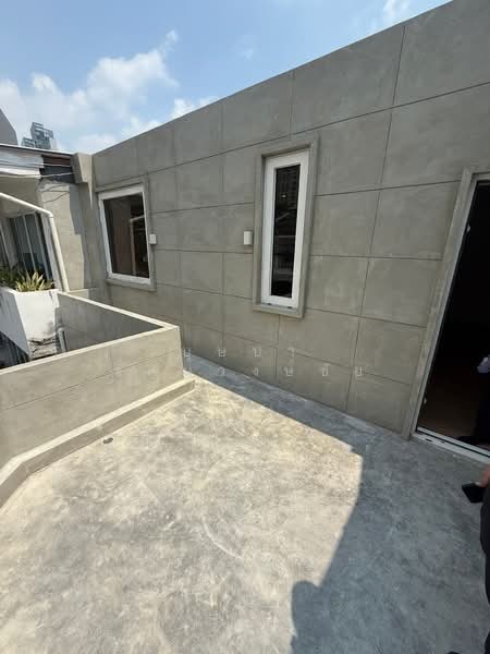 รีโนเวทใหม่ บ้านสวยมาก ใกล้ BTS พร้อมพงษ์ ให้เช่าทาวนฺโฮม 2 ชั้น สุขุมวิท 26, กรุงเทพ, สุขุมวิท, คลองตันเหนือ, วัฒนา, กรุงเทพ, 200 ตร.ม., ทาวน์เฮ้าส์ ให้เช่า, โดย บุษบา รัตนวงษ์ชัย, 500168646 - DDproperty.com