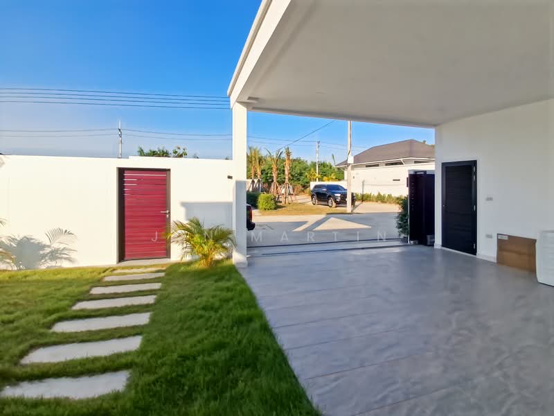 Hua Hin, Prachuap Khiri Khan, Hua Hin, Hua Hin, Prachuap Khiri Khan, 3 Bedrooms, 209 sqm, Villa For Sale, by Jon Martin, 500168648 - DDproperty.com