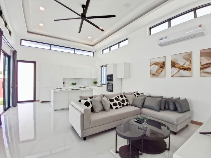 Hua Hin, Prachuap Khiri Khan, Hua Hin, Hua Hin, Prachuap Khiri Khan, 3 Bedrooms, 209 sqm, Villa For Sale, by Jon Martin, 500168648 - DDproperty.com