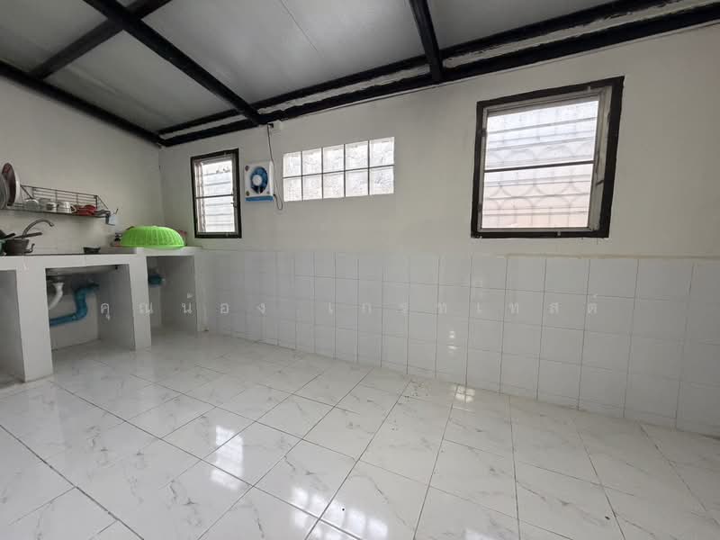 หมู่บ้านพิริยะทาวน์ บางกรวย, Nonthaburi, กาญจนาภิเษก, Mahasawat, Bang Kruai, Nonthaburi, 2 Bedrooms, 131 sqm, Townhouse For Sale, by คุณน้อง เกรทเทสต์, 500168653 - DDproperty.com