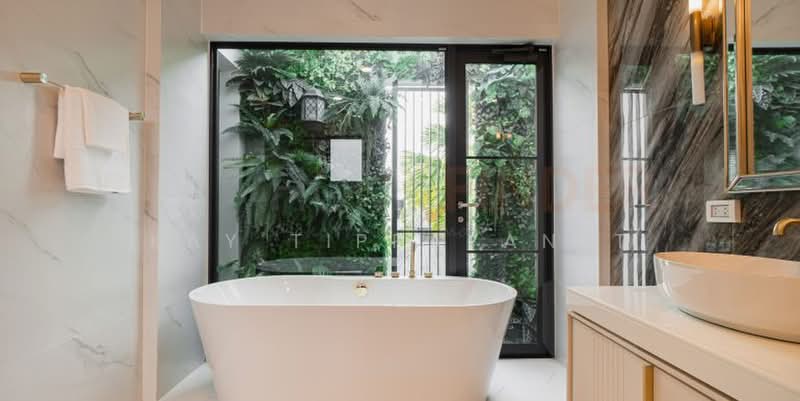 Nantawan Bangna km.15, Samut Prakan, 559 Bangna-Trad Road, Bang Chalong, Bang Plee, Samut Prakan, 5 Bedrooms, 452 sqm, Single Detached House For Sale, by Kay Tippayanet, 500168664 - DDproperty.com